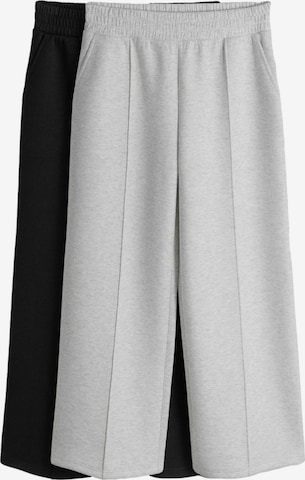 The SetLoosefit Hlače - siva boja: prednji dio