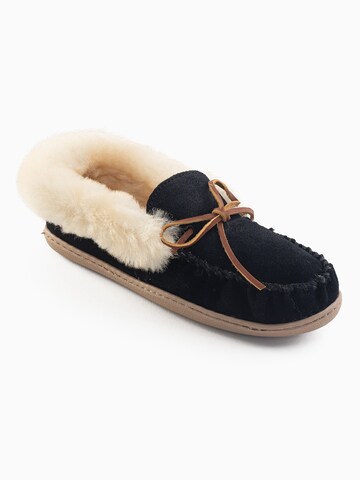 Minnetonka Мокасины 'Alpinsheepskin' в Черный