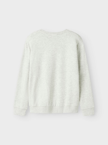 NAME IT - Sudadera en gris