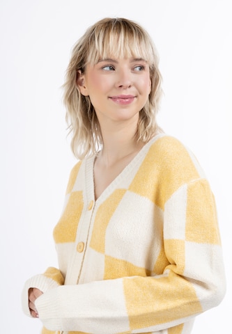 MYMO Knit Cardigan in Beige