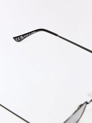 Occhiali da sole di Bershka in nero