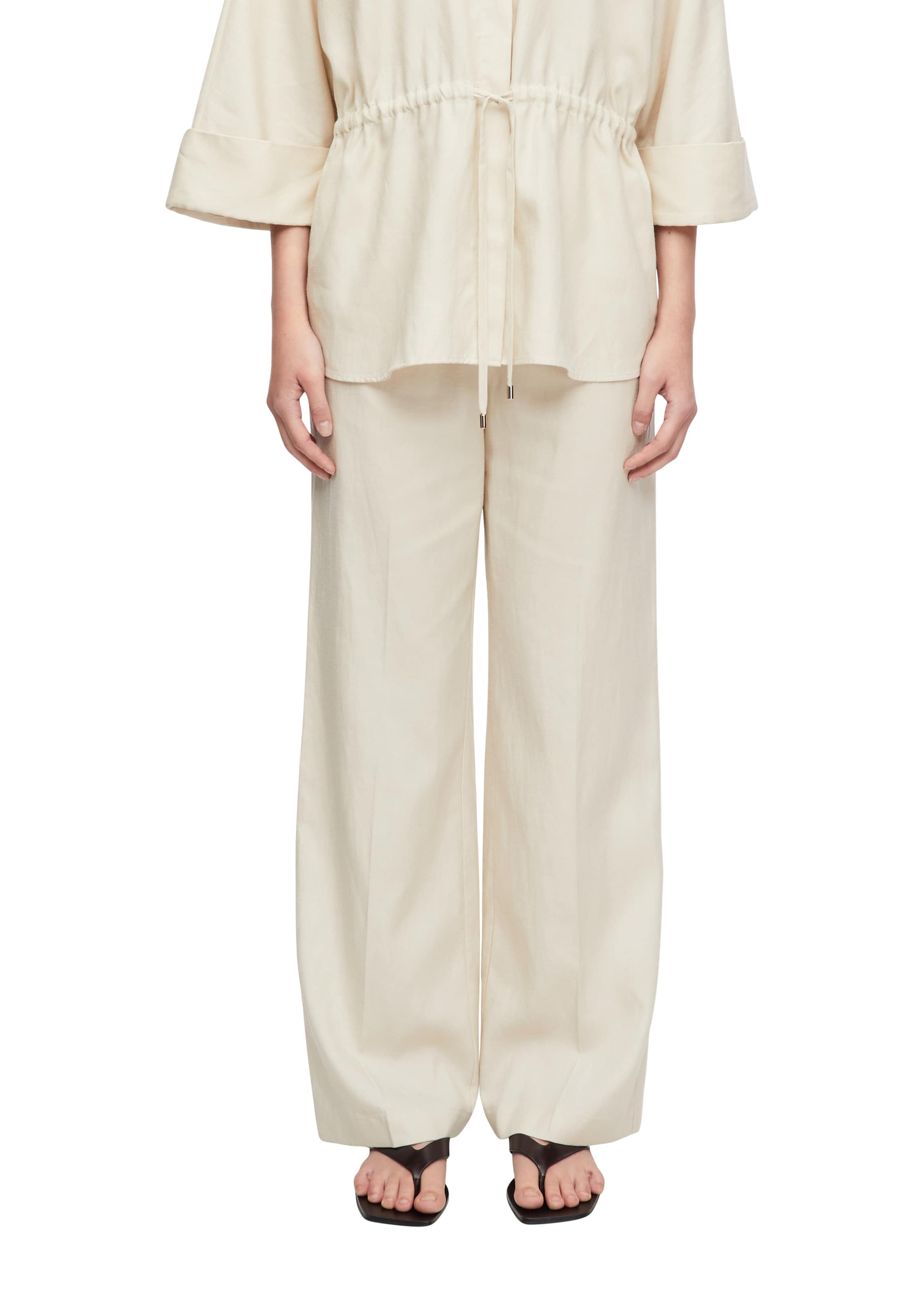 COMMA Regular Broek in Beige: voorkant