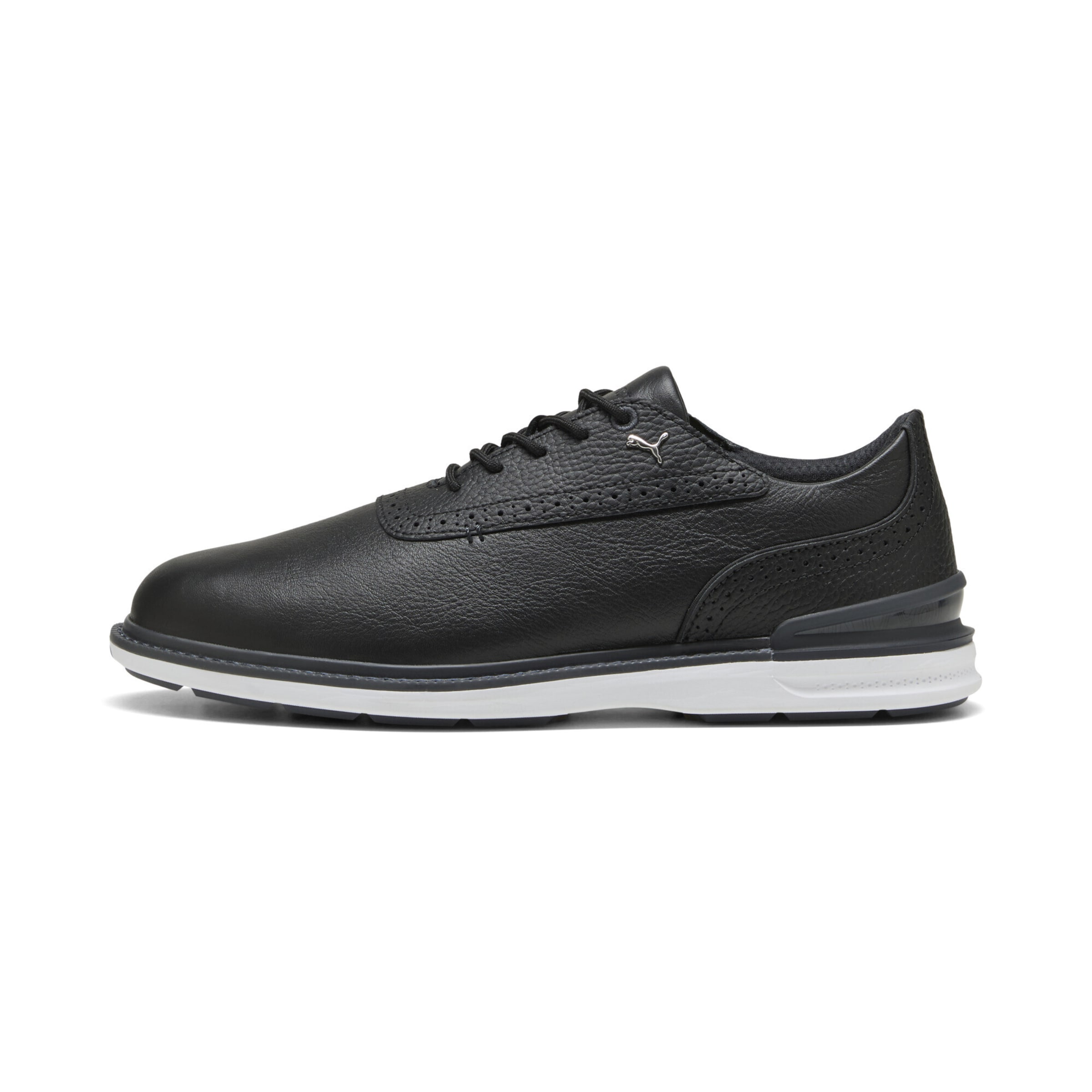 PUMA Platform trainers in Black: front