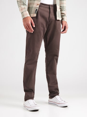 Casual Friday - Slimfit Pantalón chino 'Viggo' en marrón: frente
