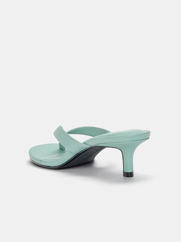 Pull&Bear Teenslipper in Groen