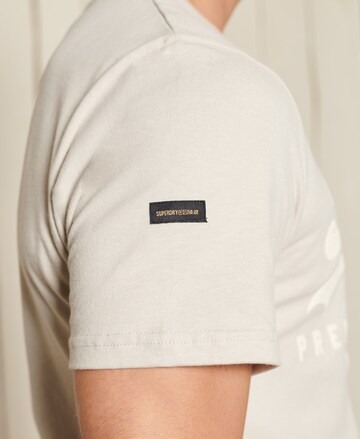 Effilé T-Shirt Superdry en gris