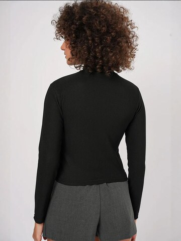 Bigdart Shirt Bodysuit in Black