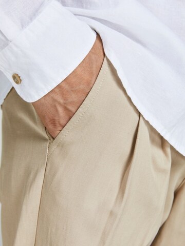 regular Pantaloni con pieghe 'Stace' di JACK & JONES in beige