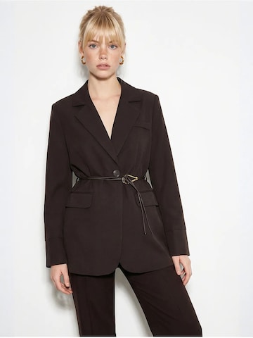 Blazer Bianco Lucci en marron