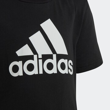 ADIDAS SPORTSWEAR - Camisa funcionais 'Essentials' em preto