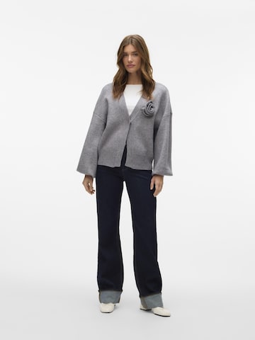 Cardigan 'CARRIE' VERO MODA en gris