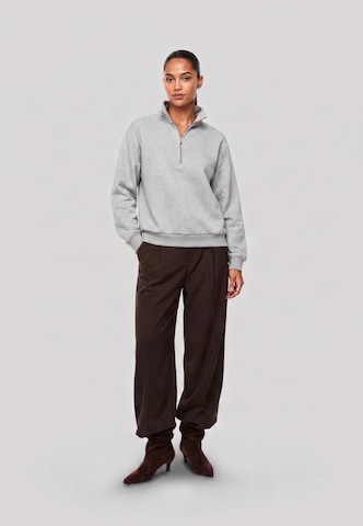 Urban Classics Sweatshirt in Grijs: voorkant