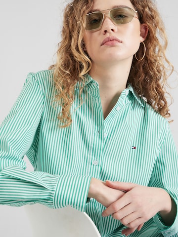TOMMY HILFIGER Blouse 'Essential' in Groen