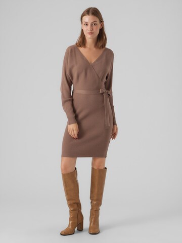 Robes en maille 'Holly Rem' VERO MODA en marron