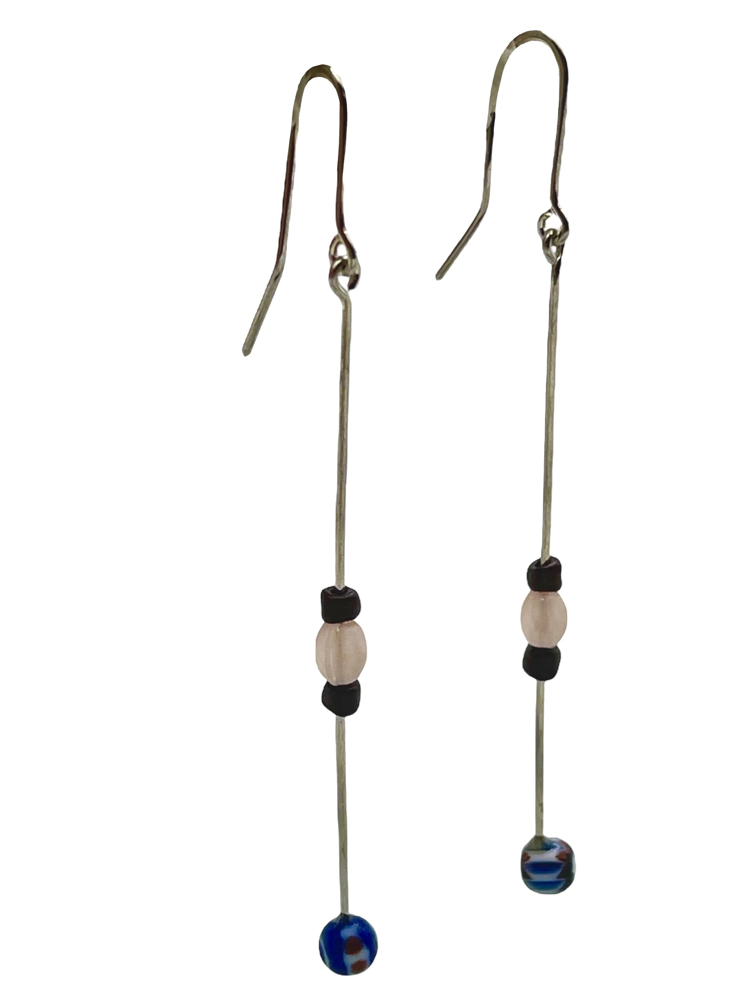 Orecchini 'Long Amethyst Stick Pendant in 925 Sterling Silver and Crystal - Unique Silver' di Plata Única in argento: frontale