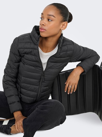 ONLY - Chaqueta de invierno 'ONLTAHIA' en negro