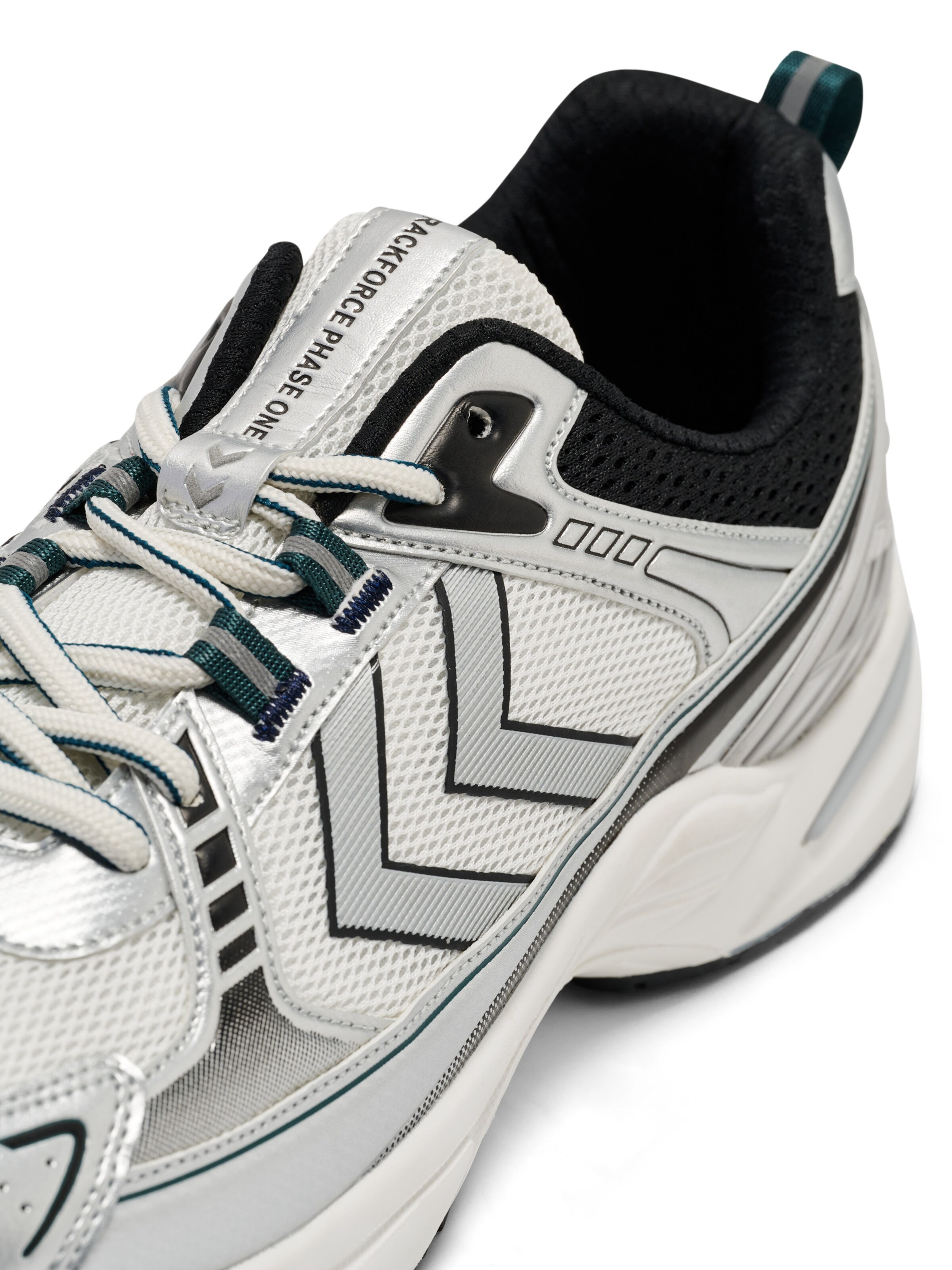 Sneaker bassa di Hummel in bianco