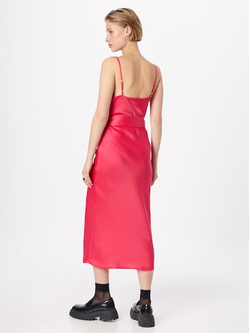 Rochie de la River Island pe roz