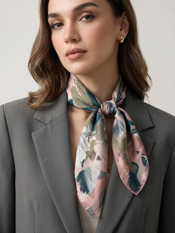 Vivisence Shawl 'S65-002' in Pink: front