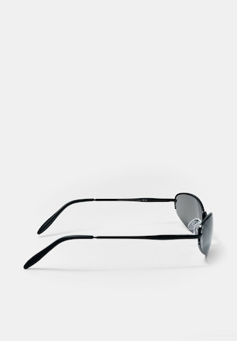 Pull&Bear Sonnenbrille in Schwarz