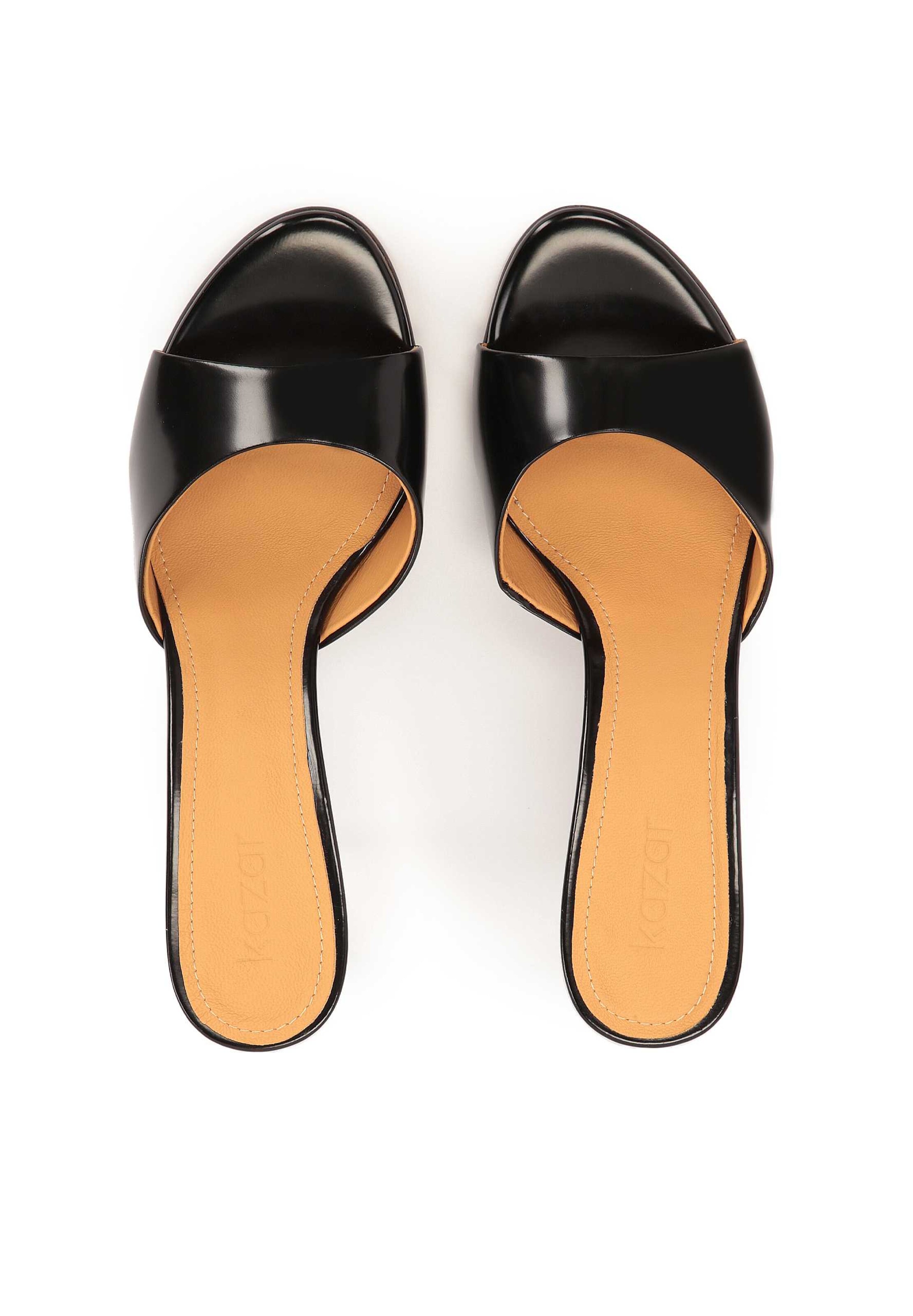 Saboți de la Kazar pe negru