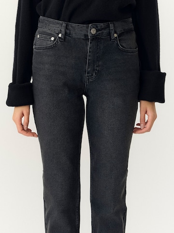 Slimfit Jeans 'SELMA' di YAS in grigio