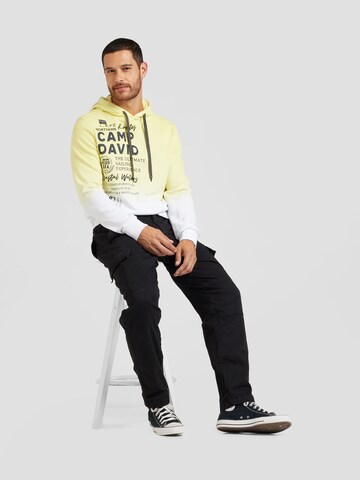 CAMP DAVID Sweatshirt in Gelb