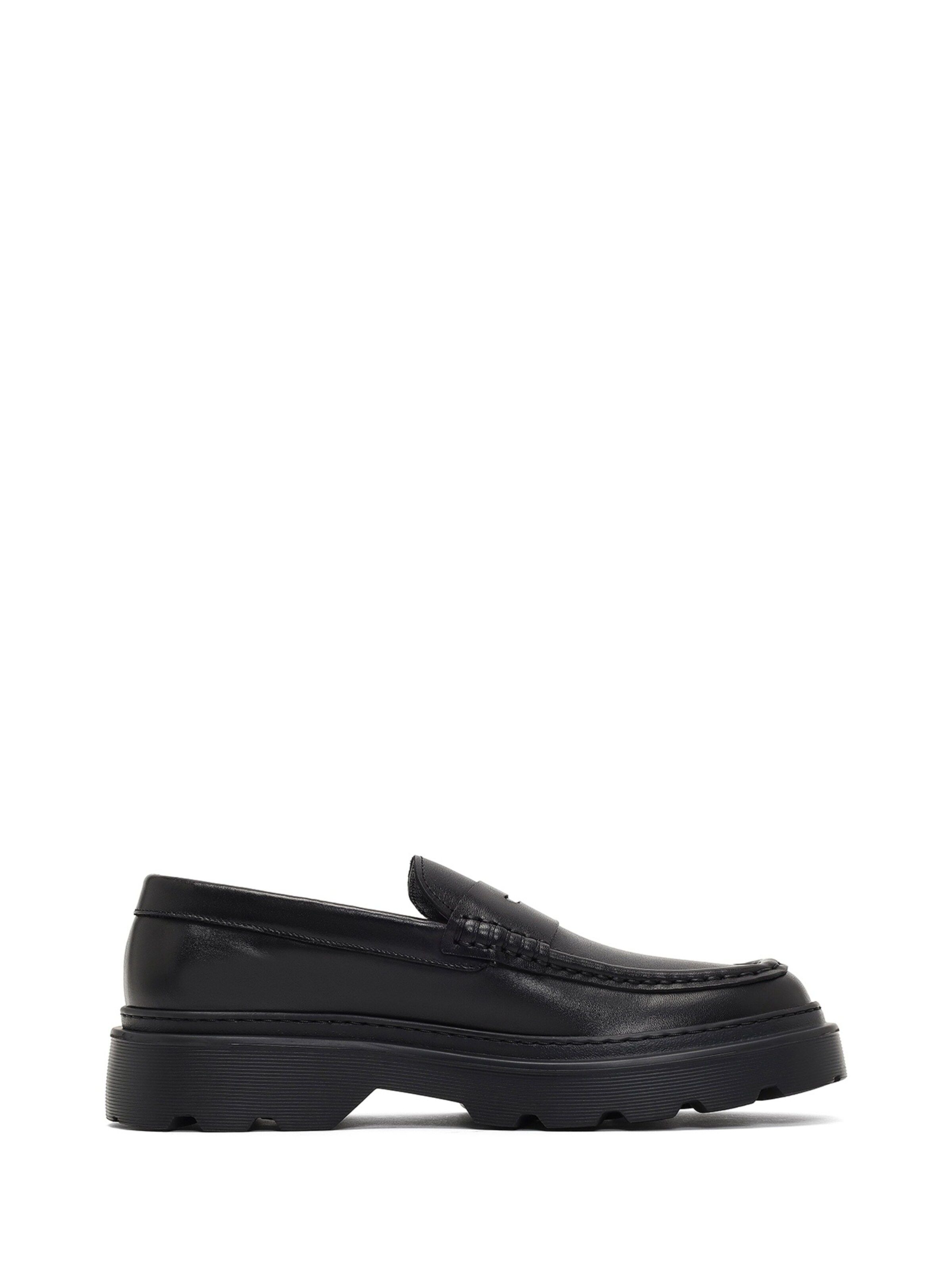 Chaussure basse Derimod en noir