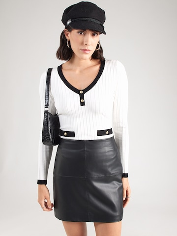 GUESS - Jersey 'LAUREL' en beige: frente