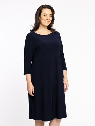 Robe Yoek en bleu : devant