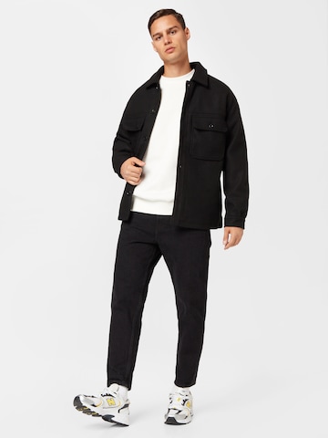 Veste mi-saison Bershka en noir