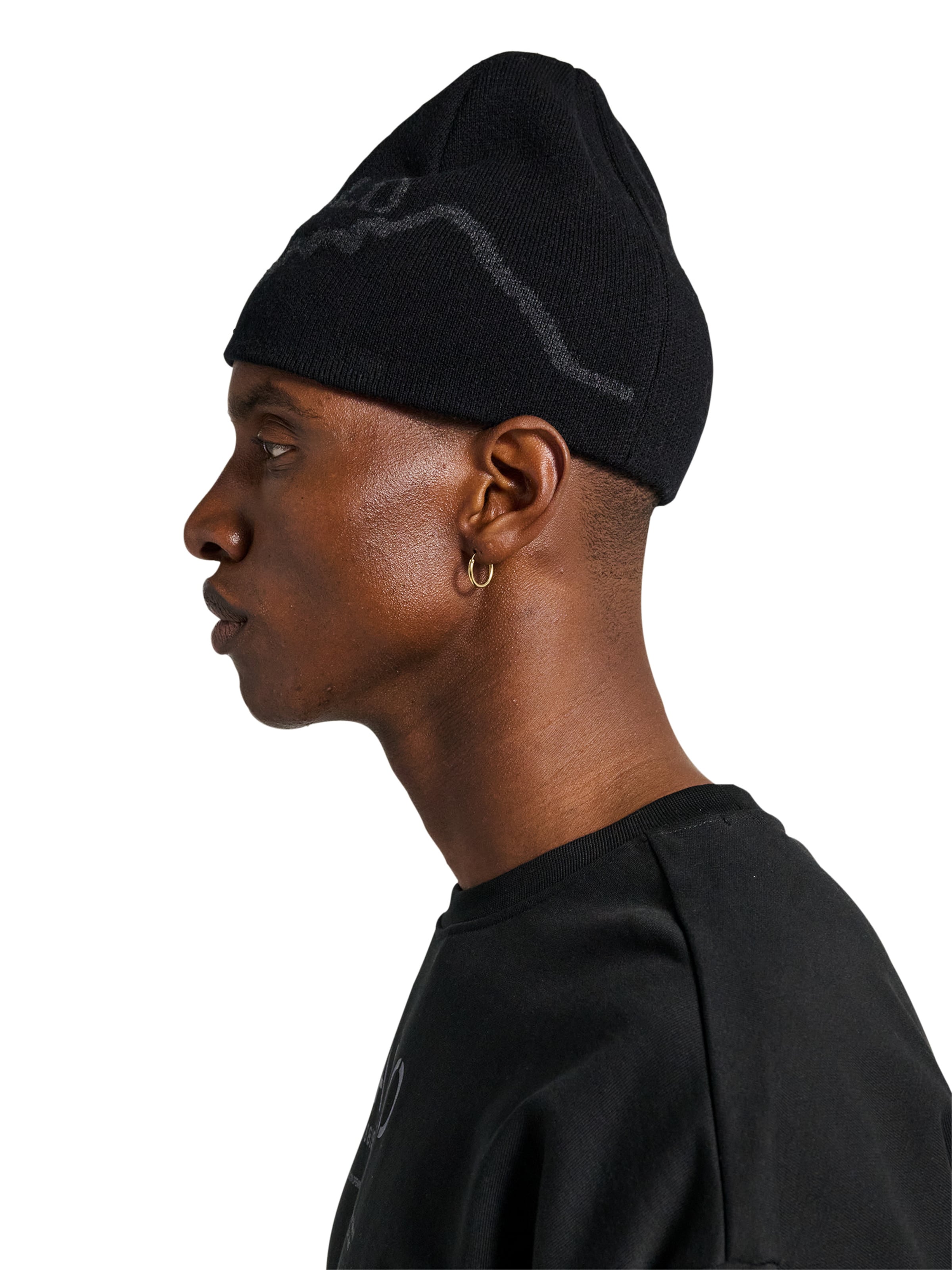 HALO Beanie in Black