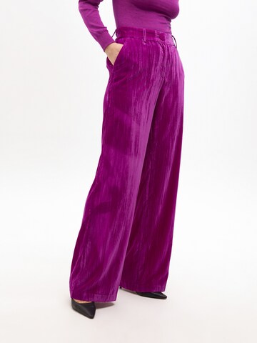 Lola Casademunt Wide leg Broek in Roze: voorkant