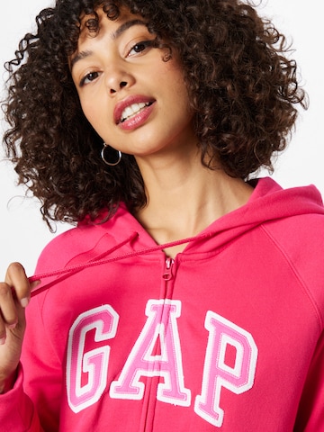 Gap Tall Collegetakki 'FASH' värissä vaaleanpunainen