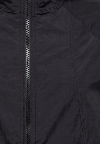 faina Athlsr Between-Season Jacket in Black