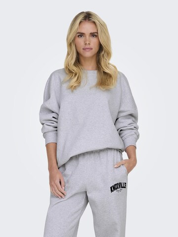 Sweat-shirt ONLY en gris : devant