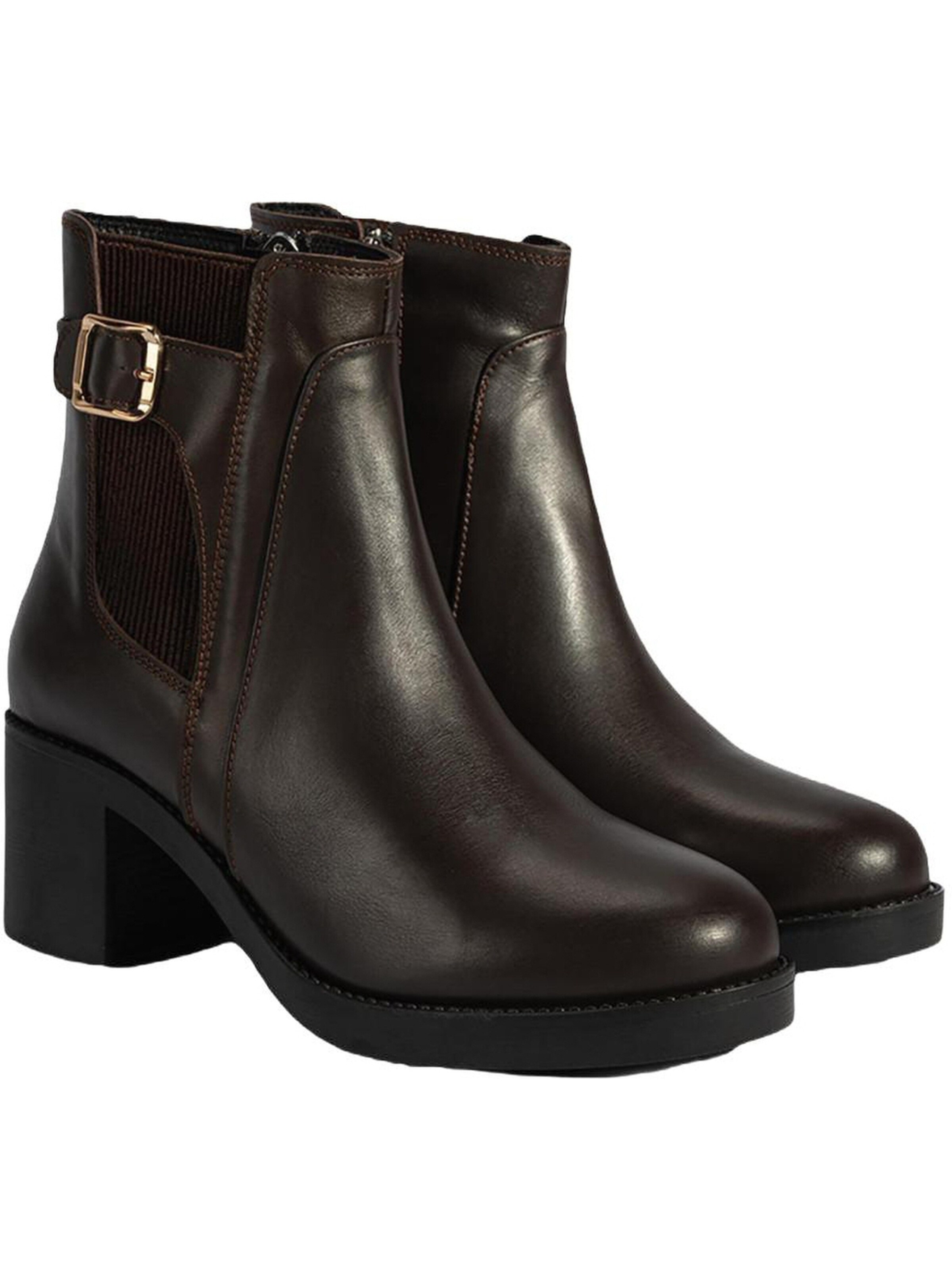 Desa Boots in Brown