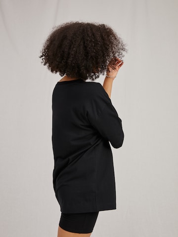 T-shirt 'Dakota' A LOT LESS en noir