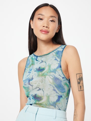 BDG Urban OutfittersTop - miks boja boja: prednji dio