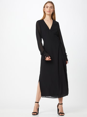 Robe NA-KD en noir : devant