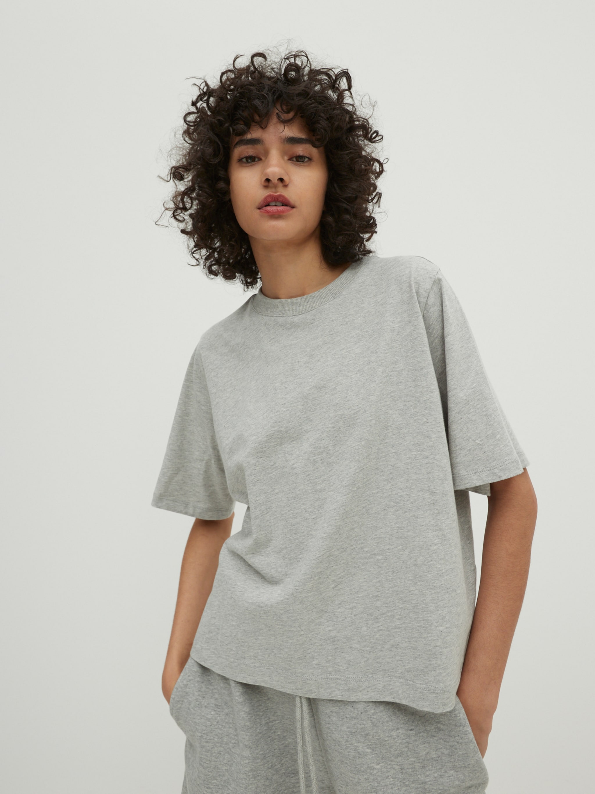 EDITED Producten Shirt 'Nola' Grijs gemêleerd