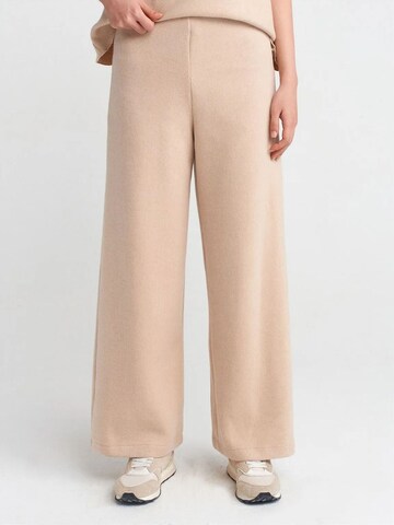 Dilvin Wide leg Pants in Beige