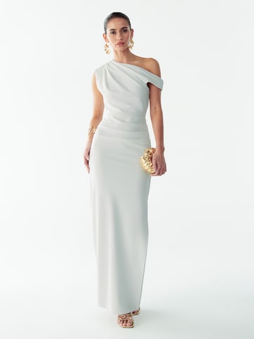 Robe de soirée 'RAYE' St MRLO en blanc : devant