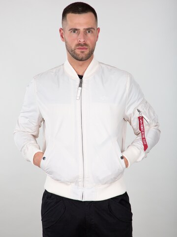 ALPHA INDUSTRIES Jacke in Weiß: Vorderseite
