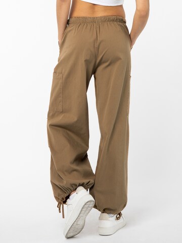 Sublevel Tapered Cargohose in Braun