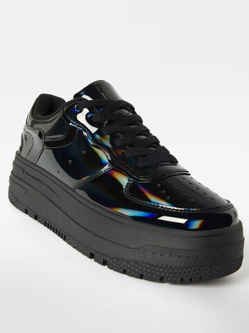 Bershka Sneaker in Schwarz