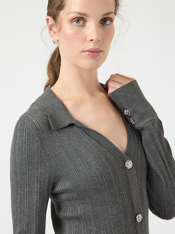 YAS Πλεκτό φόρεμα 'YASMIQLO' σε γκρι