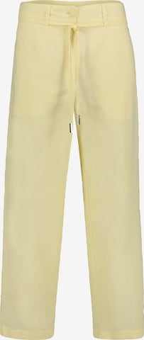 Betty & Co Loose fit Pants in Yellow: front