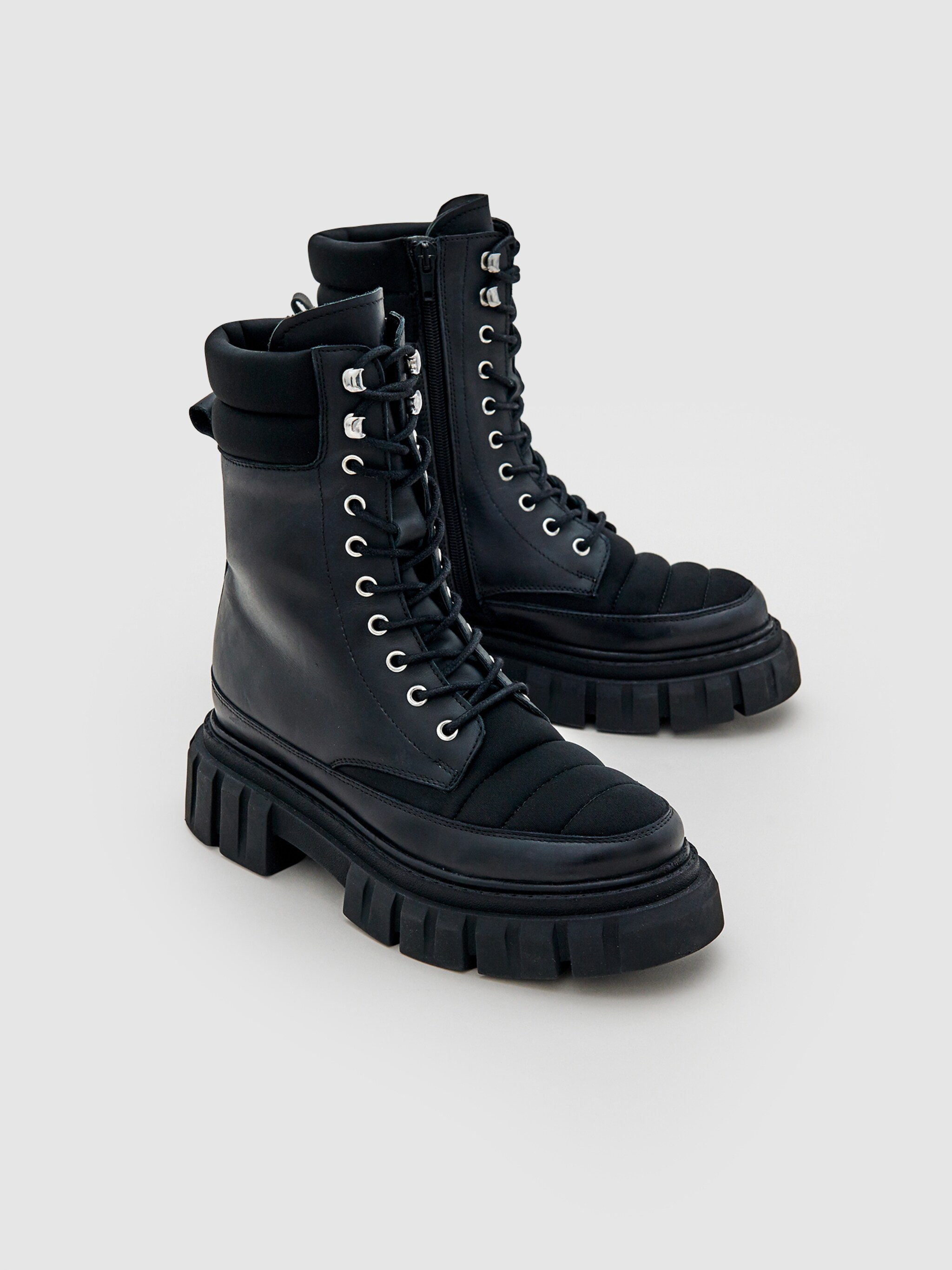 EDITED Producten Veterlaarsjes 'Wesley' Zwart