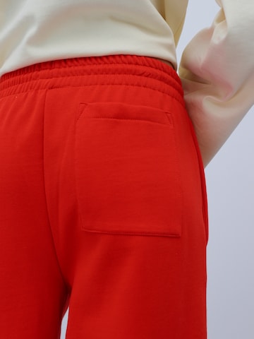 EDITED Wide leg Broek 'Sascha' in Rood